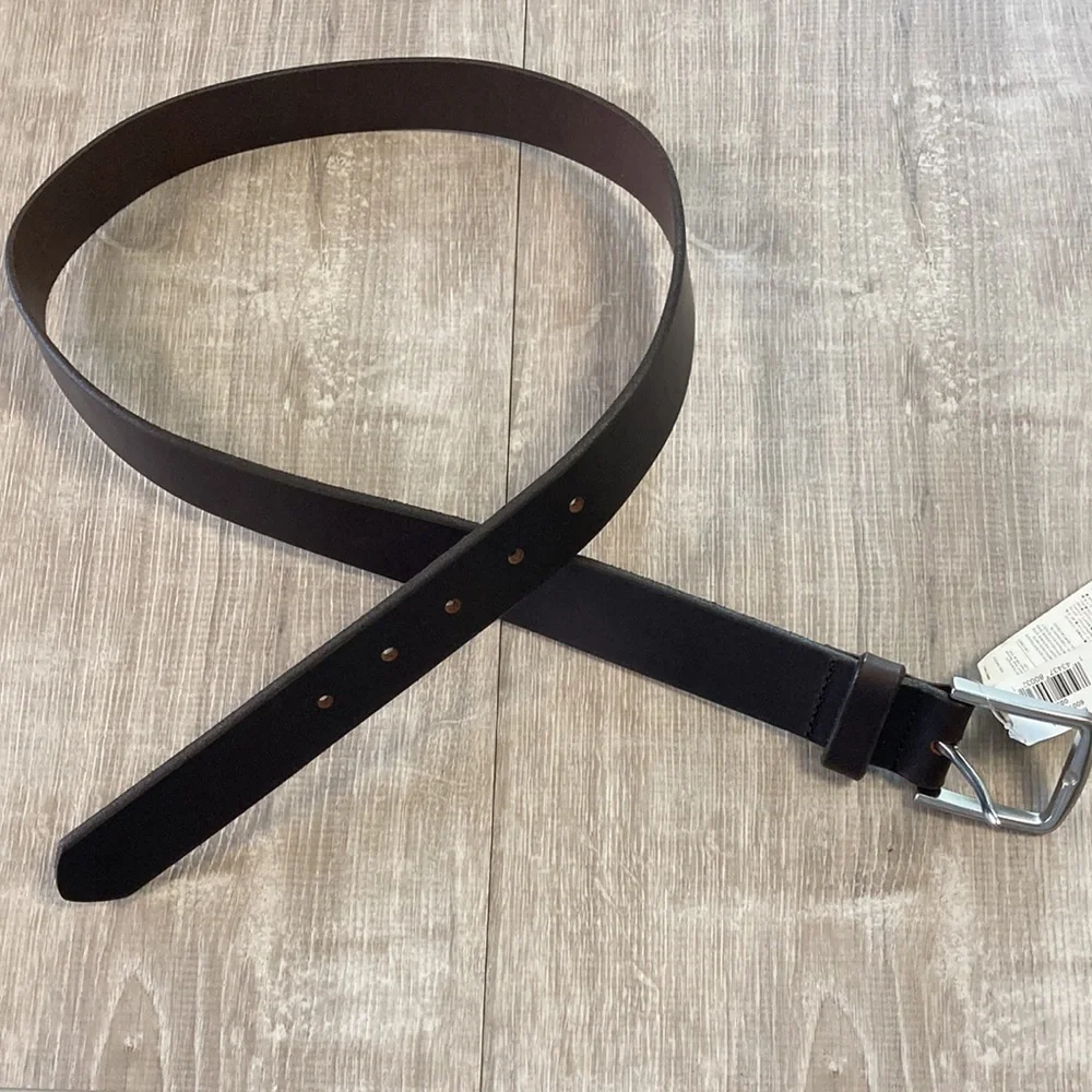 Gap Dark Brown leather belt NWT